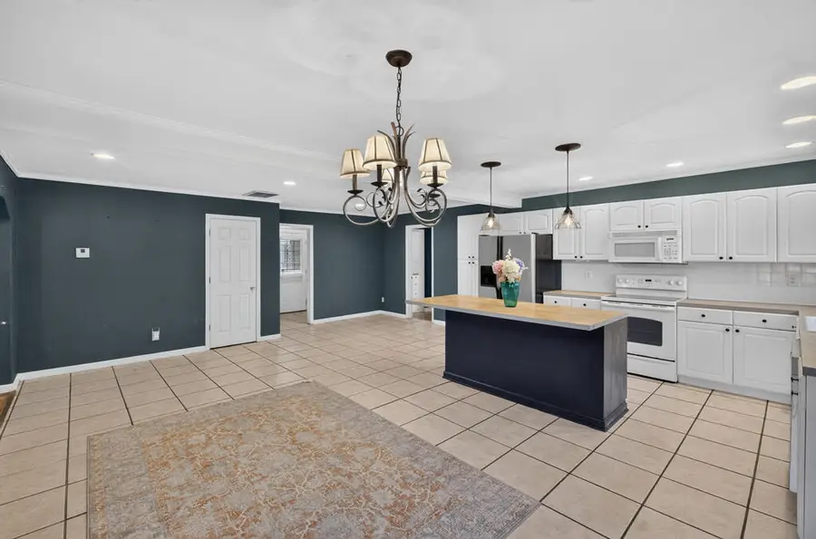 2401 N Oak St., Valdosta, GA 31602 - #3