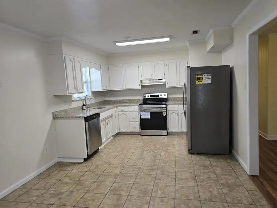 2902 Tyndall Drive, Valdosta, GA 31602 - #2
