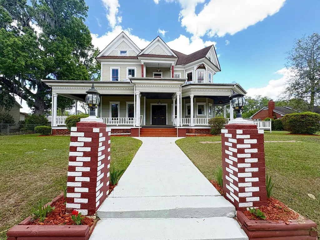 417 N Court St, Quitman, GA 31643 - #1