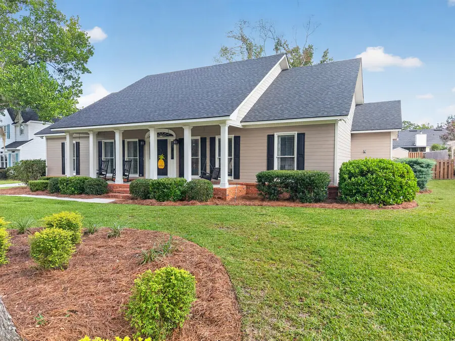 1015 Williamsburg Dr, Valdosta, GA 31602 - #3