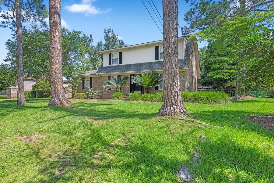 1206 Linda Dr., Valdosta, GA 31602 - #3