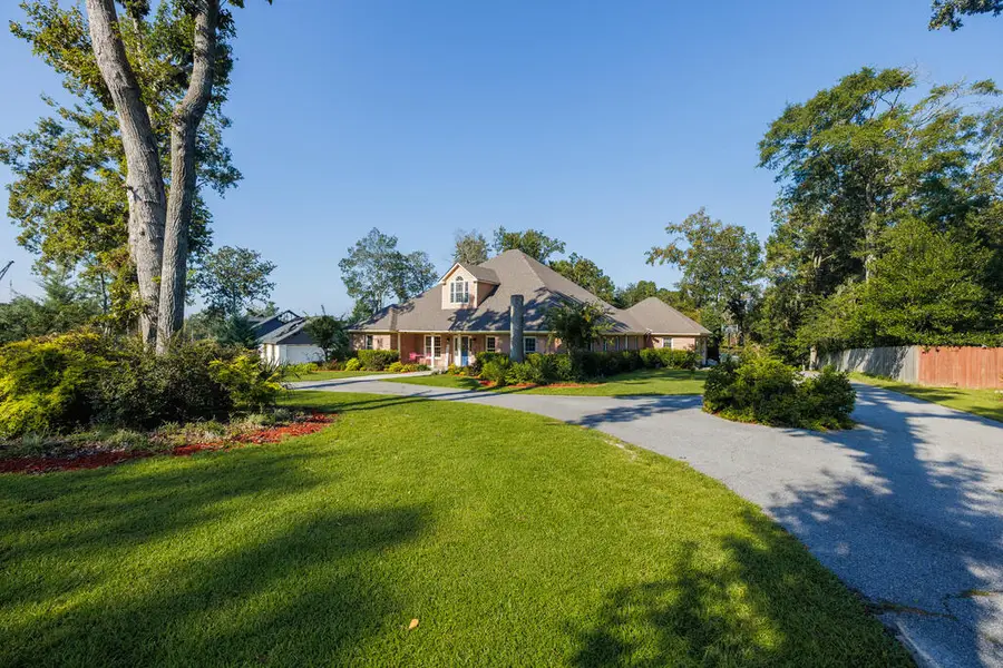 4509 Golden Oaks Dr, Valdosta, GA 31602 - #3