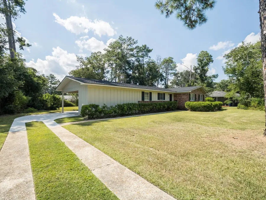 1107 W Park Ave, Valdosta, GA 31602 - #3