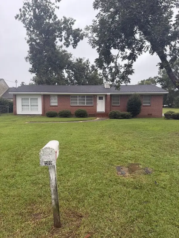 209 Wayne Ave, Valdosta, GA 31602