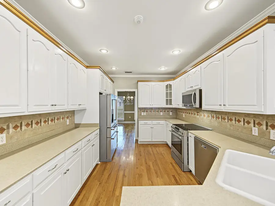 5608 Barber Cir, Hahira, GA 31632 - #2