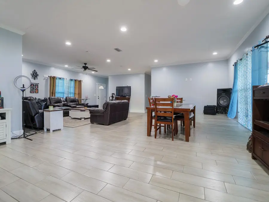 2301 Azalea Dr, Valdosta, GA 31602 - #3