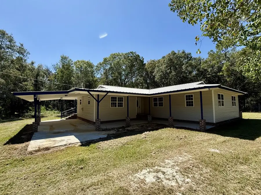 410 Railroad St, Berlin, GA 31722 - #2