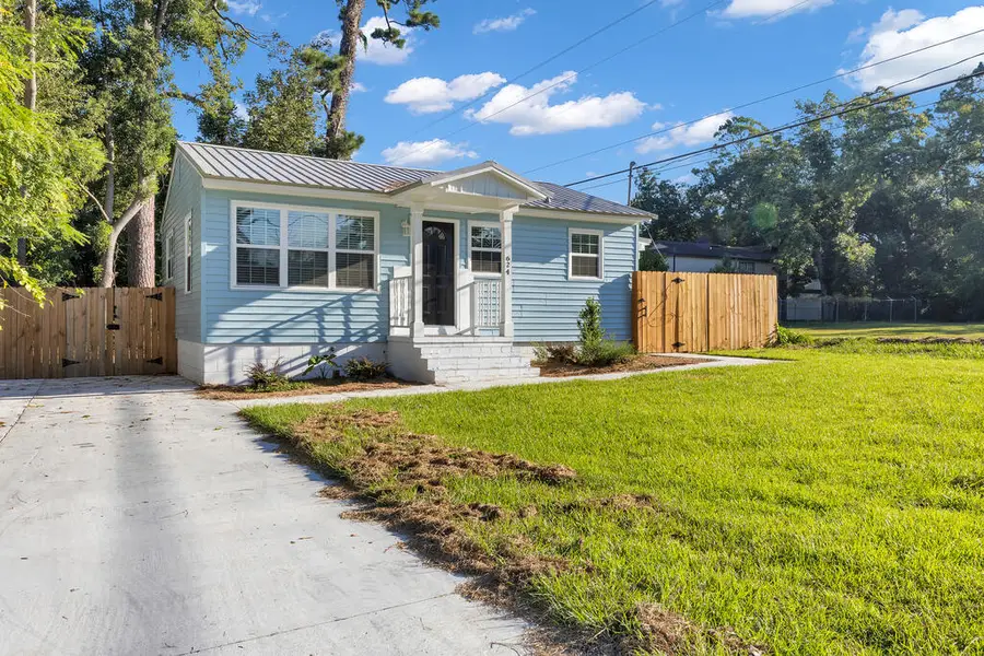 624 E Brookwood Drive, Valdosta, GA 31601 - #2