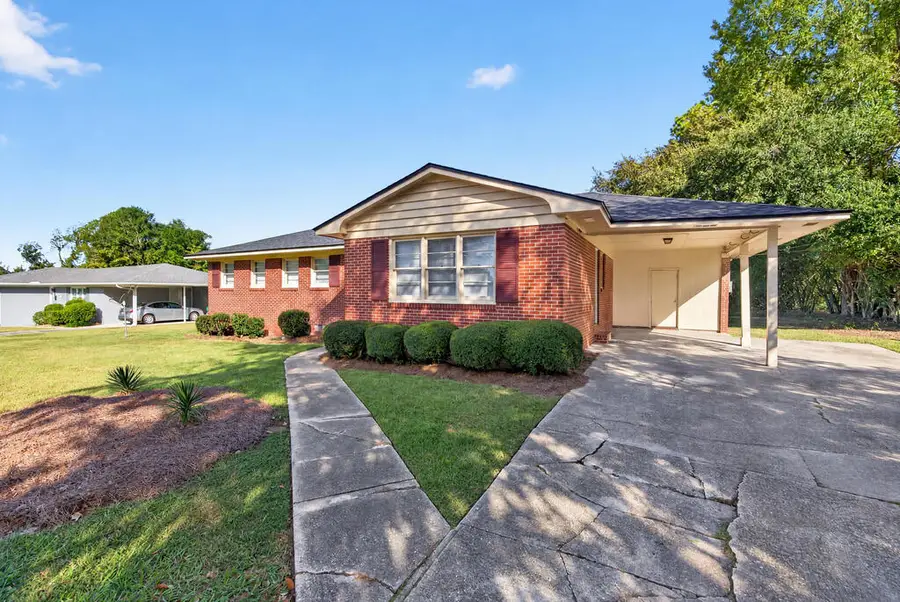 1216 W Park Ave, Valdosta, GA 31602 - #3