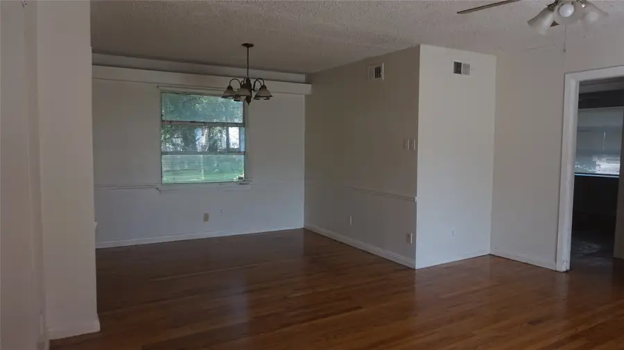 2103 Tolosa Drive, Dallas, TX 75228 - Image #2