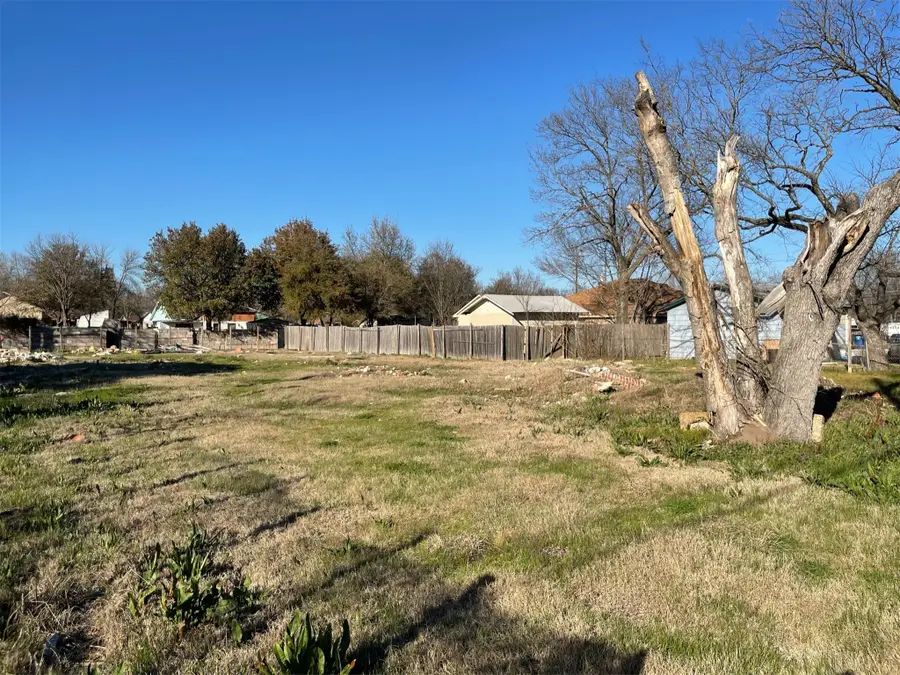 2 Fairport Road, Dallas, TX 75217 - Image #2