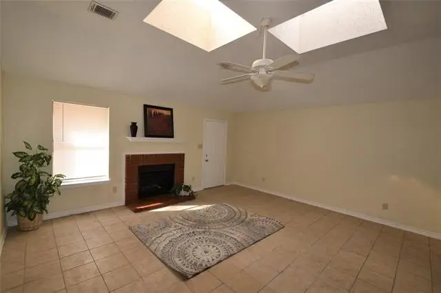 1133 Walnut Hill Lane, Desoto, TX 75115 - #3