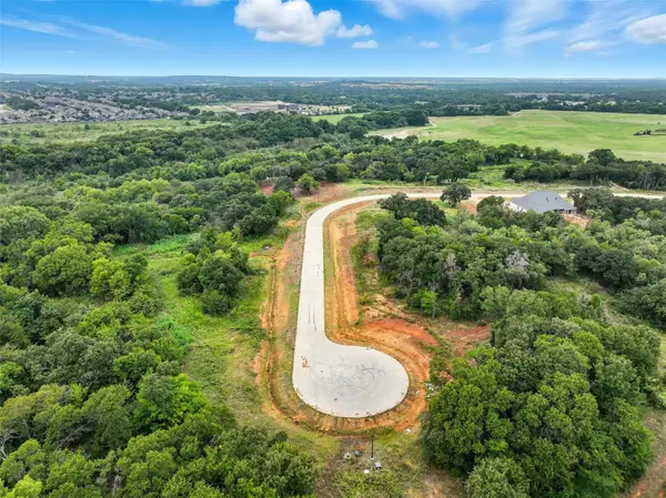 1649 Private Access 60200, Burleson, TX 76028