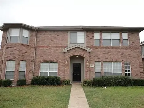 1934 Pin Oak Lane, Lancaster, TX 75146