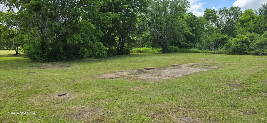 1009 NE 10th Street, Fort Worth, TX 76102 - Image #3