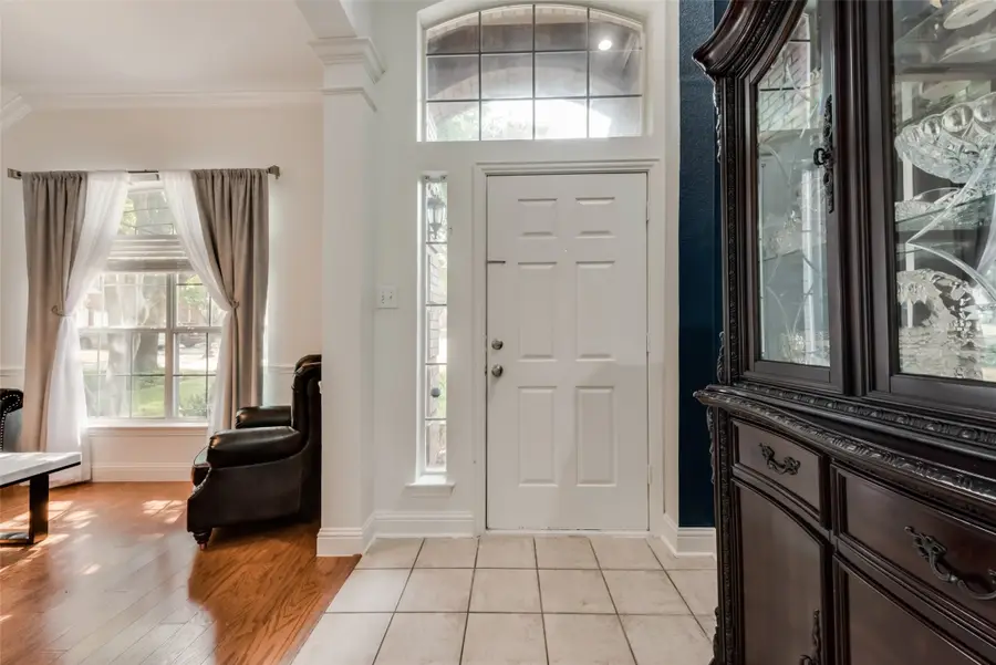 204 Fox Wood Drive, McKinney, TX 75071 - Image #3