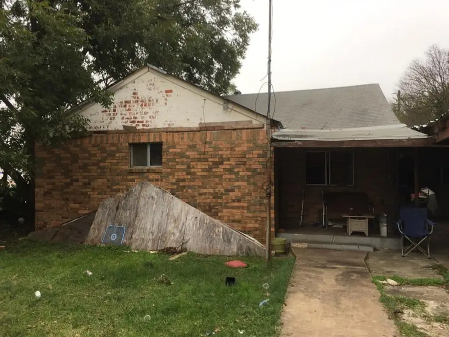 705 W 6th Street, Coleman, TX 76834 - Image #2