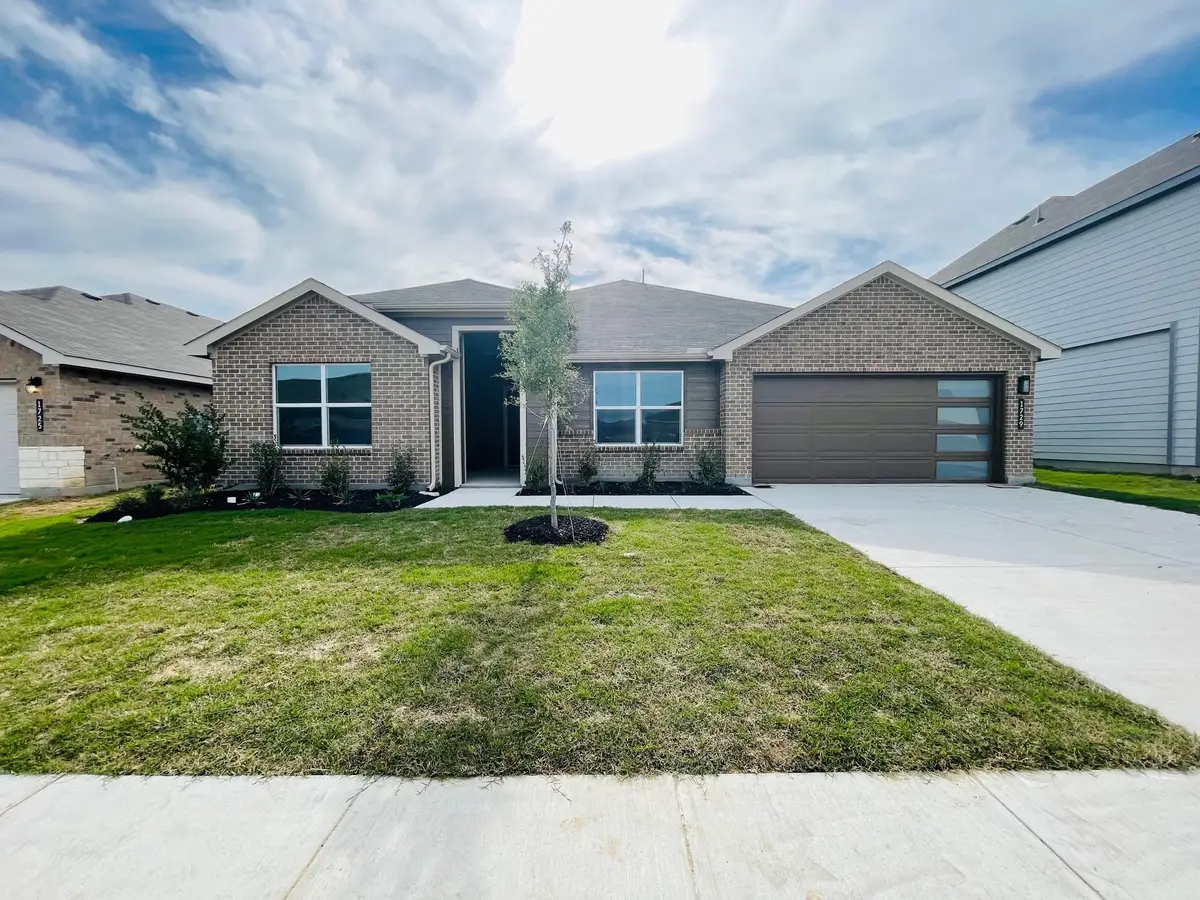 1729 Zilker Park Trail, Alvarado, TX 76009 - Image #1