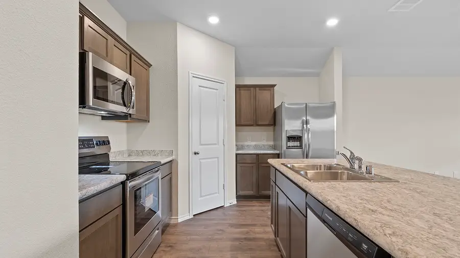 708 Breckenridge Park Drive, Alvarado, TX 76009 - Image #3