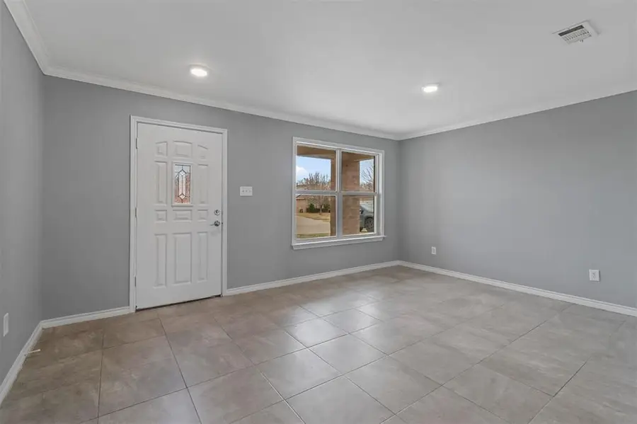 603 Sotogrande Street, Grand Prairie, TX 75051 - Image #2