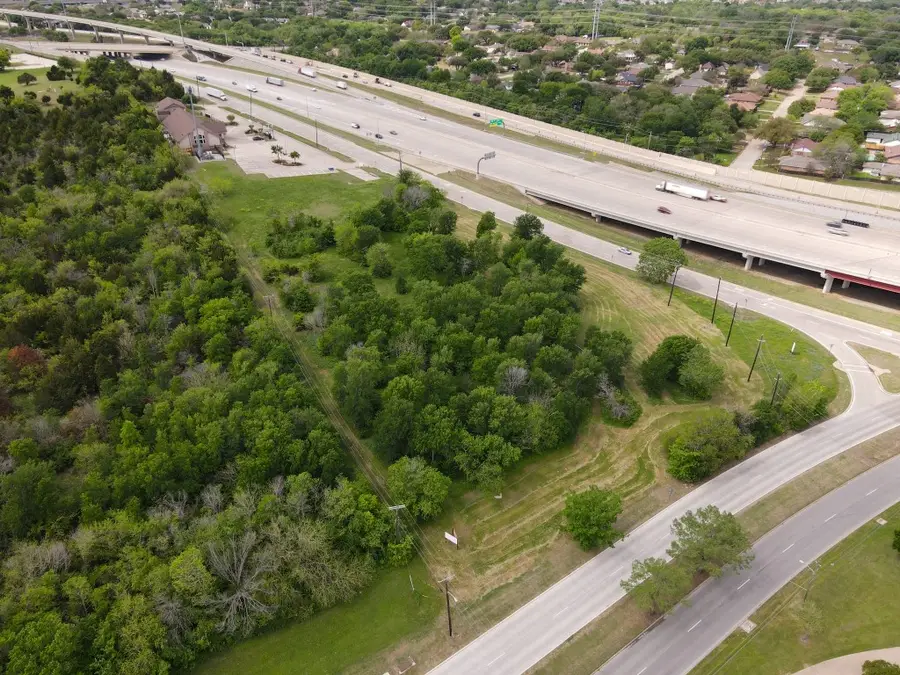 2200 N Carrier Parkway, Grand Prairie, TX 75050 - Image #2