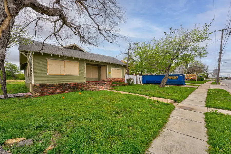 2309 Oakland Boulevard, Fort Worth, TX 76103 - Image #2