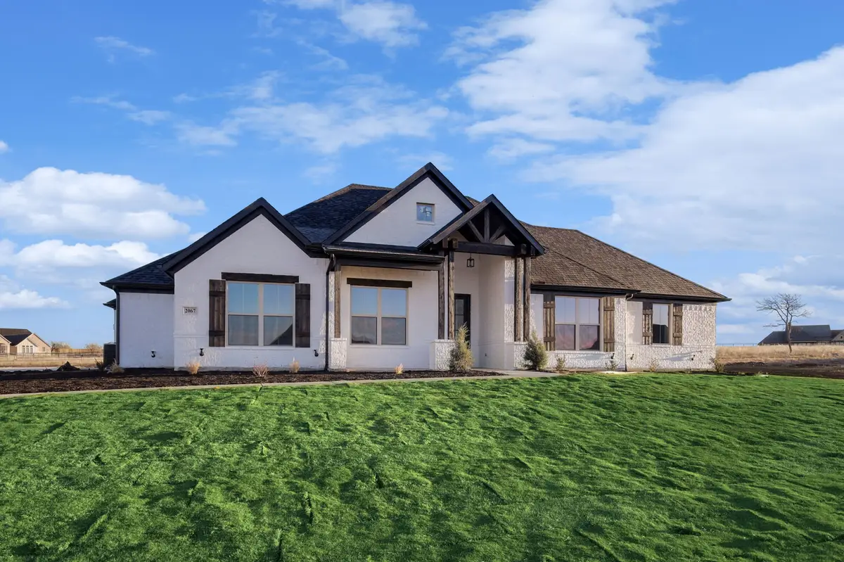 2067 Sunset Ridge Drive, Weatherford, TX 76087 - Image #1