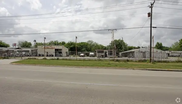 5218 Mansfield Highway, Forest Hill, TX 76119