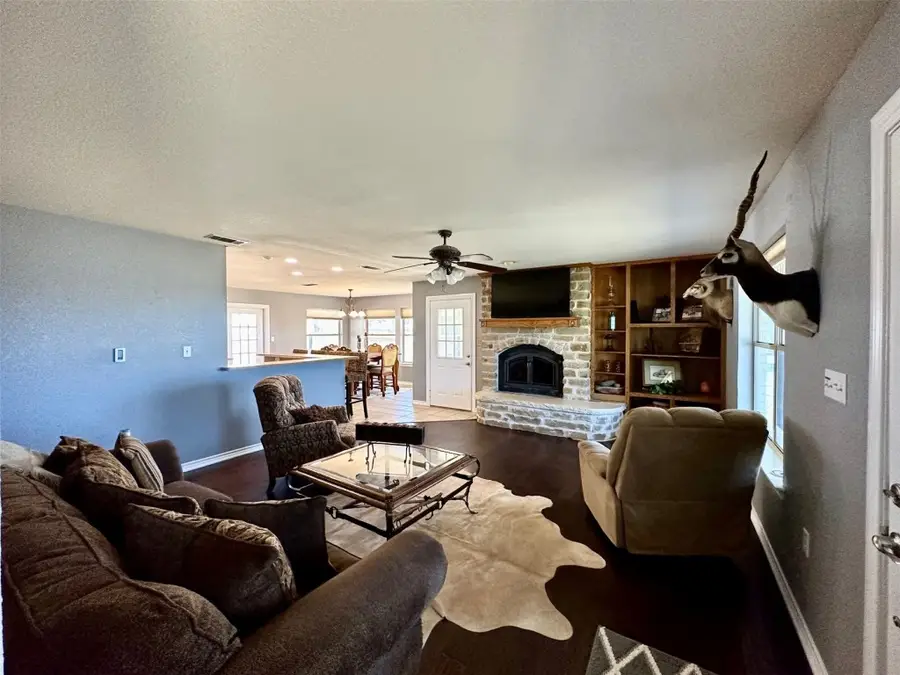 2901 Wind Mill Court, Tolar, TX 76476 - Image #3