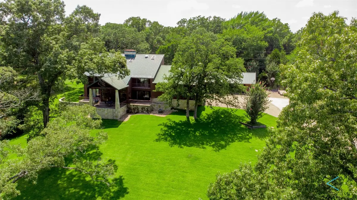 906 Valle Vista Drive, Athens, TX 75751 - Image #1