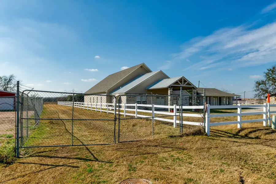 8829 N Highway 171, Godley, TX 76044 - Image #2