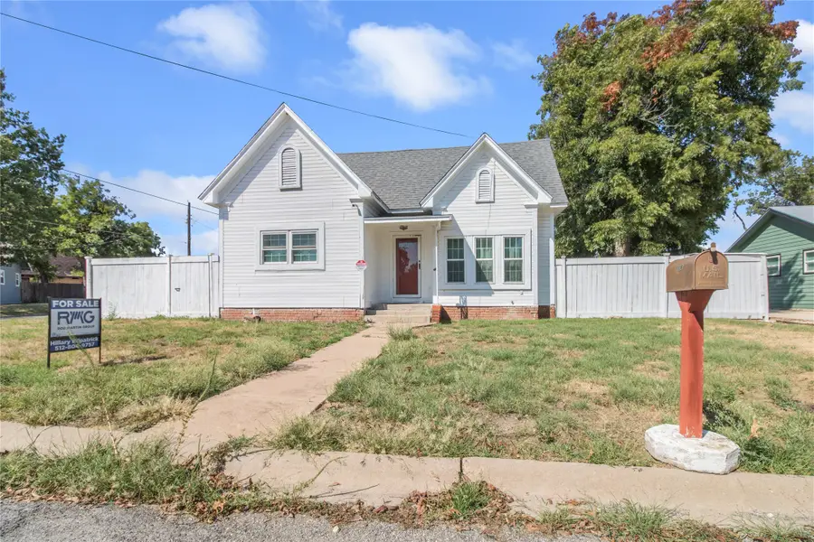 1516 S Colorado Street, Coleman, TX 76834 - Image #2