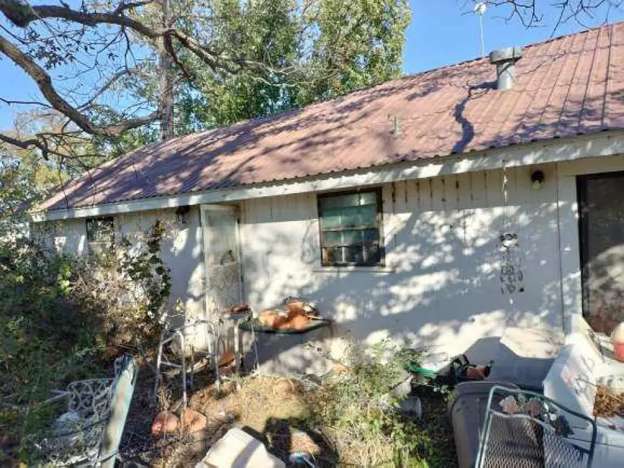 702 Starkey Street, Bangs, TX 76823 - Image #2