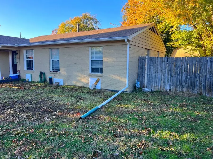 705 Glynn Oaks Drive, Arlington, TX 76010 - Image #3