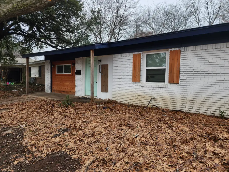 1811 Kent Drive, Arlington, TX 76010 - Image #2