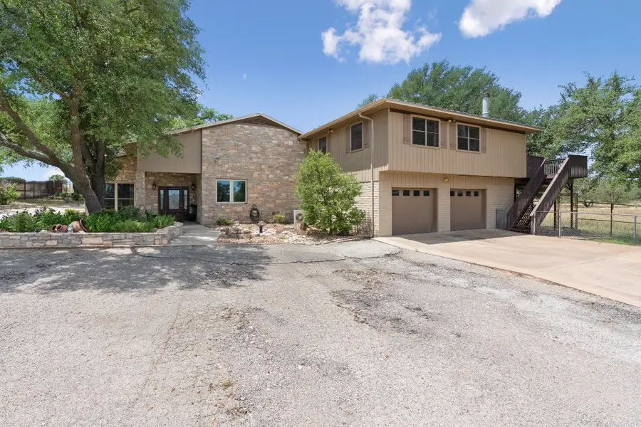 820 Mason, Brady, TX 76825 - Image #2