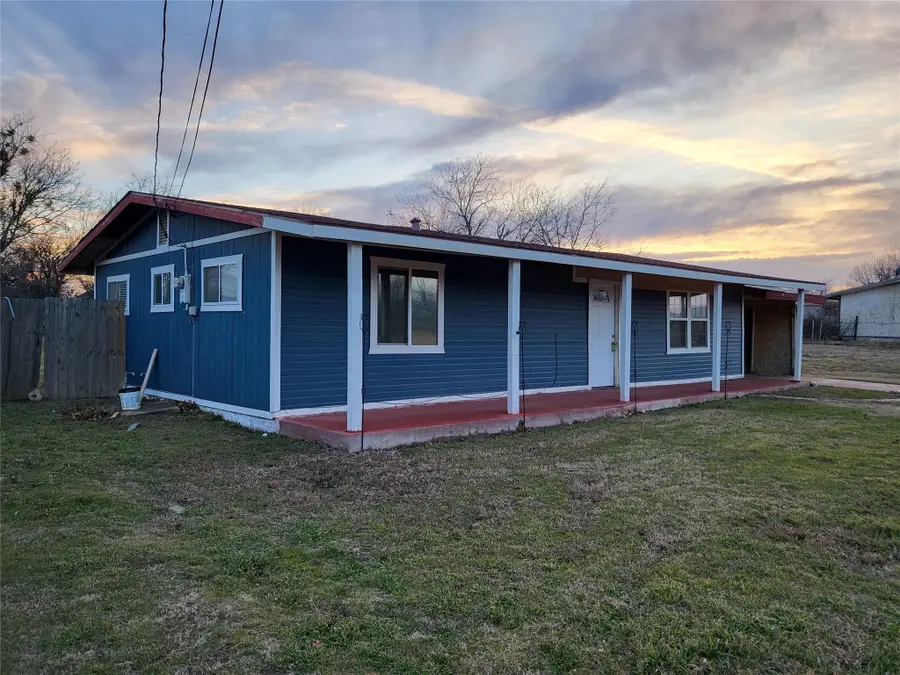 623 W Mesquite Street, Jacksboro, TX 76458 - Image #2