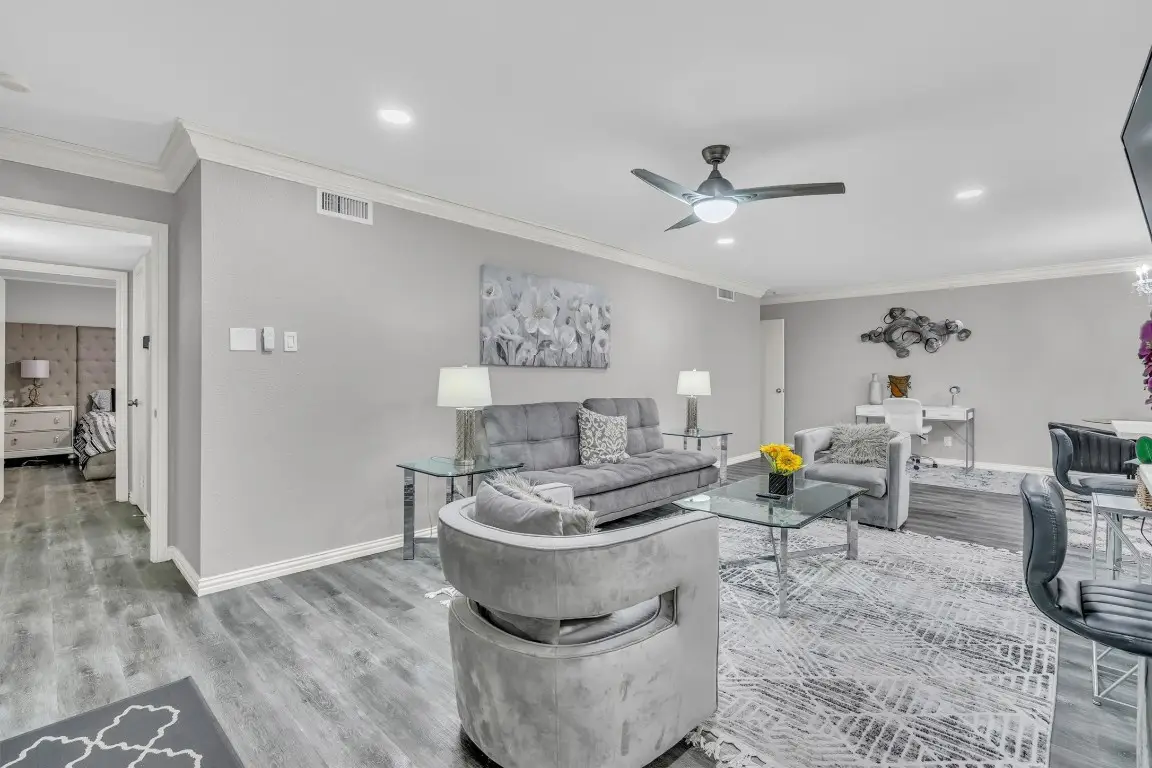 552 E Avenue J #D, Grand Prairie, TX 75050 - Image #1