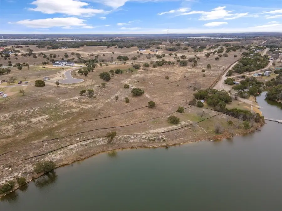 724 Rc Luker Court, Granbury, TX 76048 - Image #2
