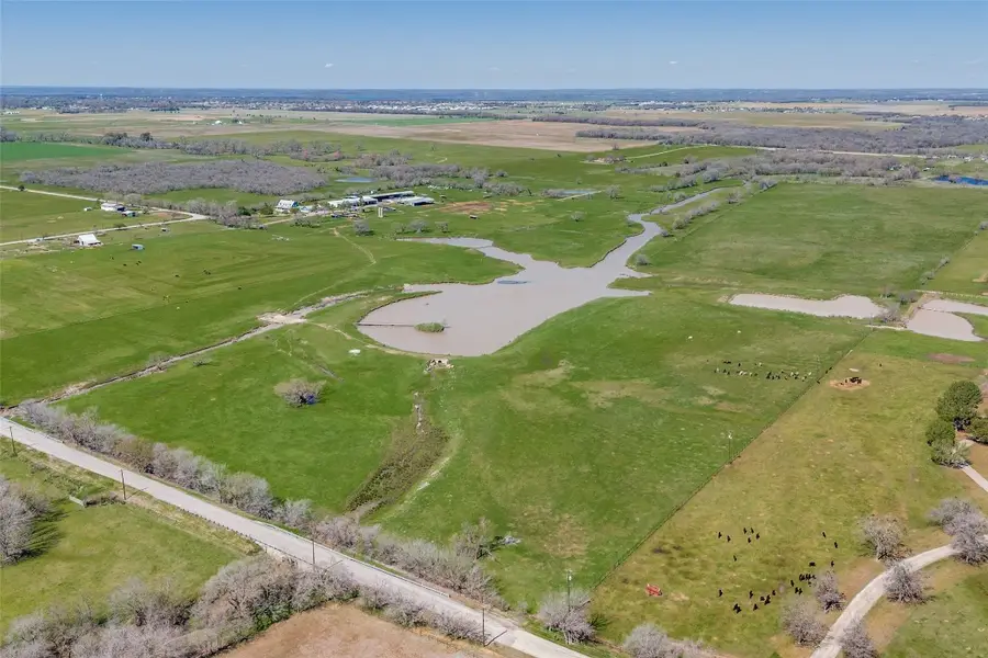 12255 Strittmatter Road, Pilot Point, TX 76258 - Image #3