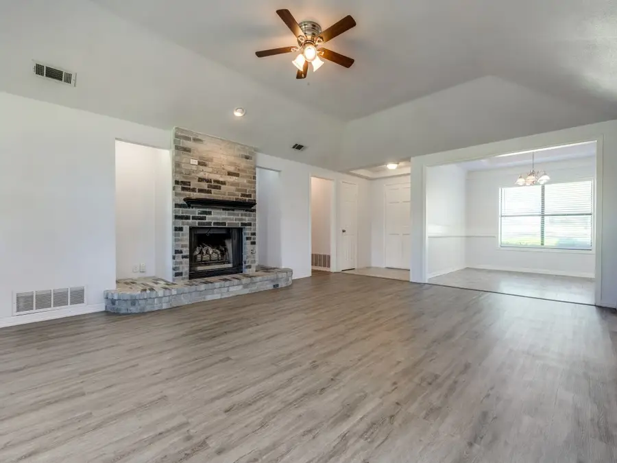 2603 Lake Ridge Road, Glenn Heights, TX 75154 - Image #3