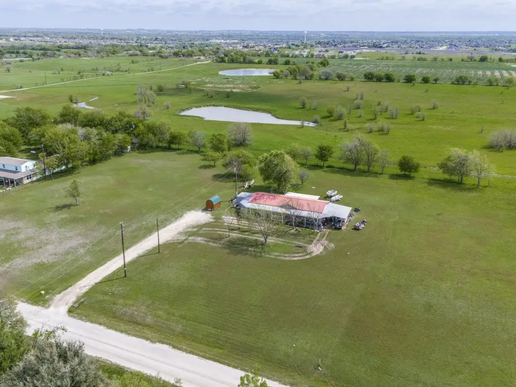 17553 Mary Polk Road, Justin, TX 76247 - Image #1