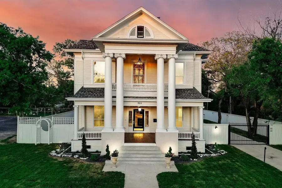 511 S Travis Street, Sherman, TX 75090 - #2