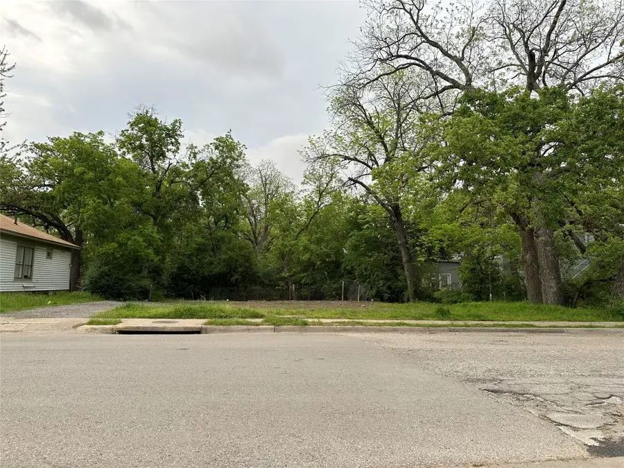 215 Bernard Street, Denton, TX 76201 - Image #3