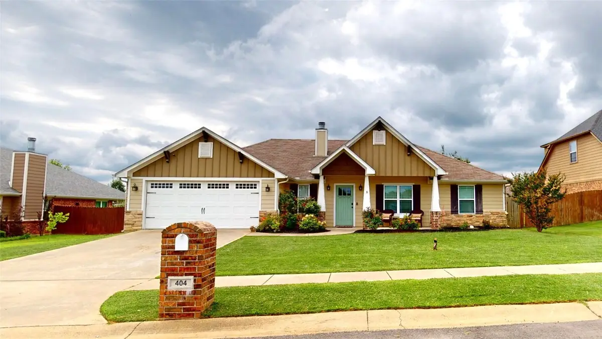 404 Hyde Park Drive, Chandler, TX 75758 - Image #1