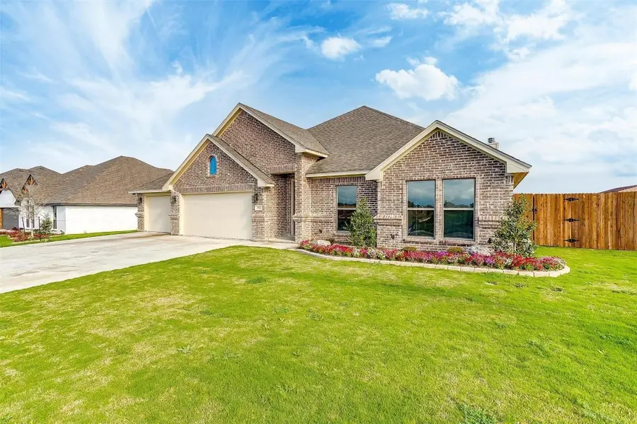 312 Trail Dust Drive, Godley, TX 76044 - Image #2