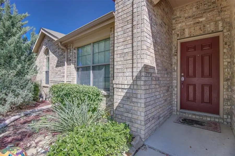 12109 Ridge Tree Road, Fort Worth, TX 76036 - Image #2