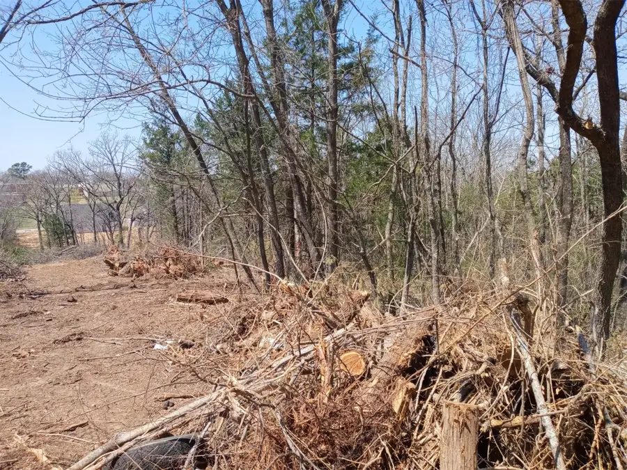 620 E Hull Street, Denison, TX 75021 - Image #3