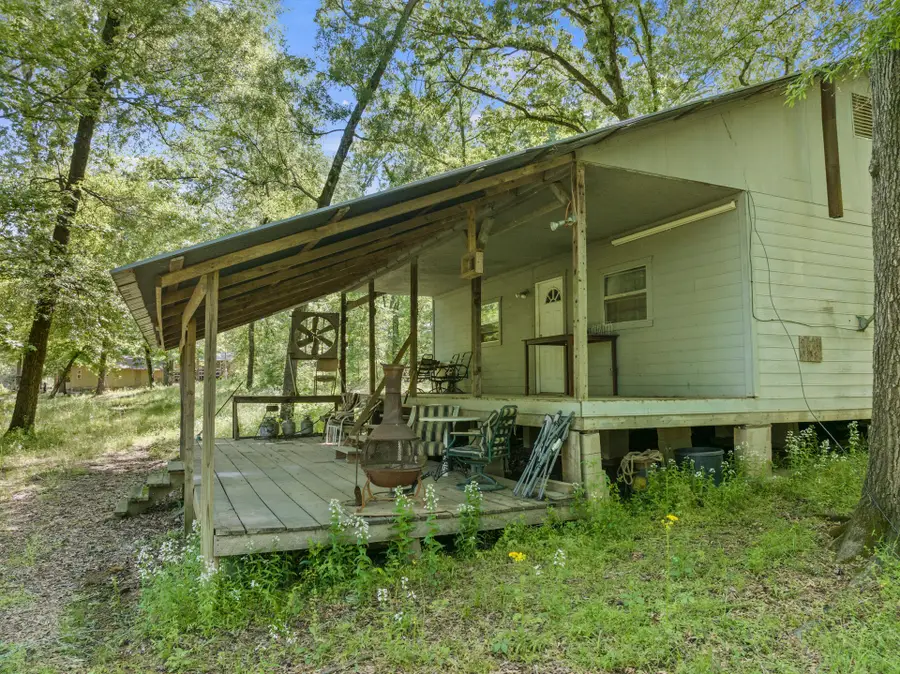 307 Fish Trap Ln, Naples, TX 75568 - Image #2