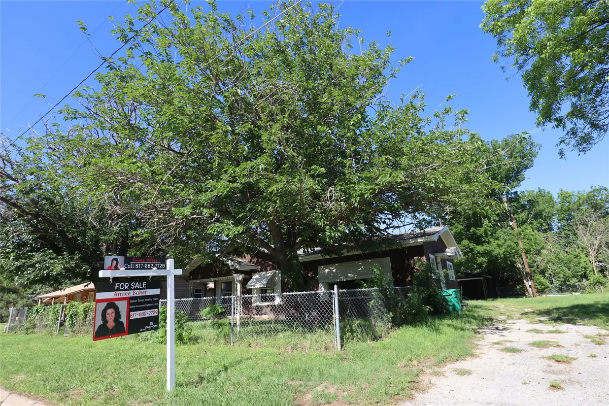 910 S Bassett Street, Eastland, TX 76448 - Image #1